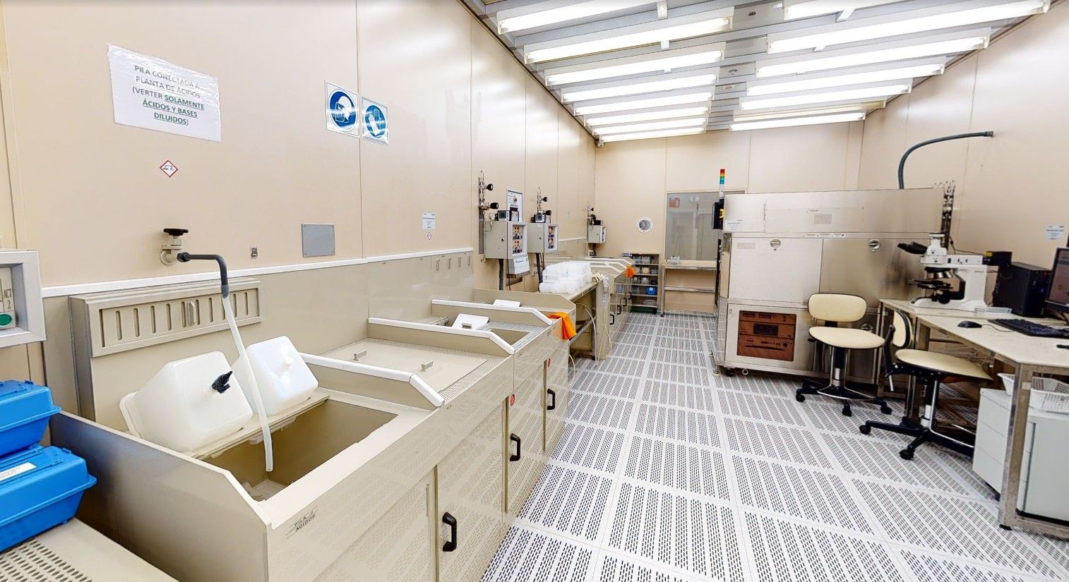 Foto de l'Institut de Microelectrònica de Barcelona