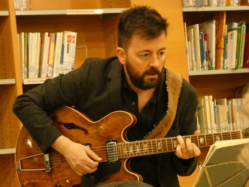 La Biblioteca Marcel·lí Domingo celebra el Dia Mundial de la Poesia homenatjant Manuel Pérez Bonfill 2 (2)