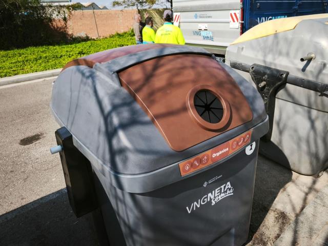 Nou model de contenidor de la brossa orgànica a Vilanova i la Geltrú