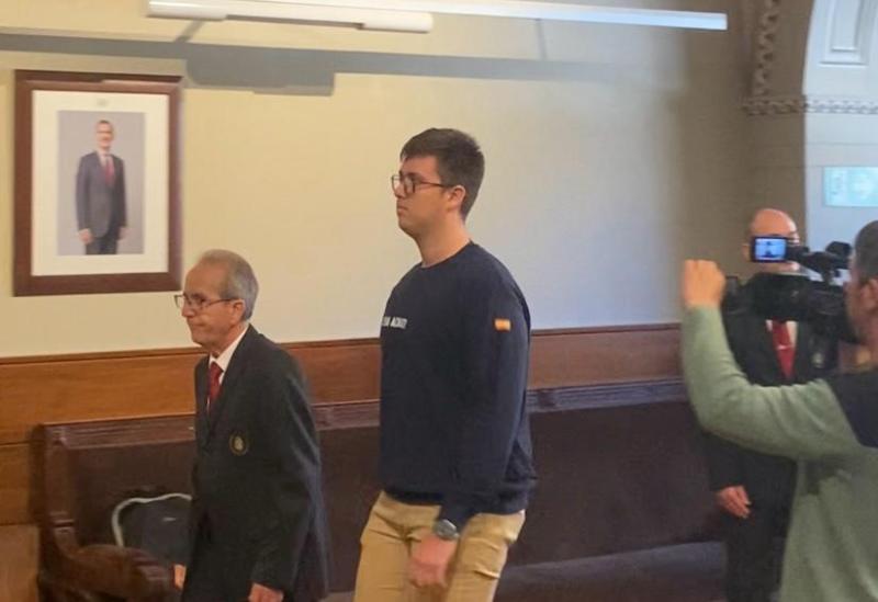 El regidor de Vox Salou, Paul Daniel Axinte, al Ple de Tarragona