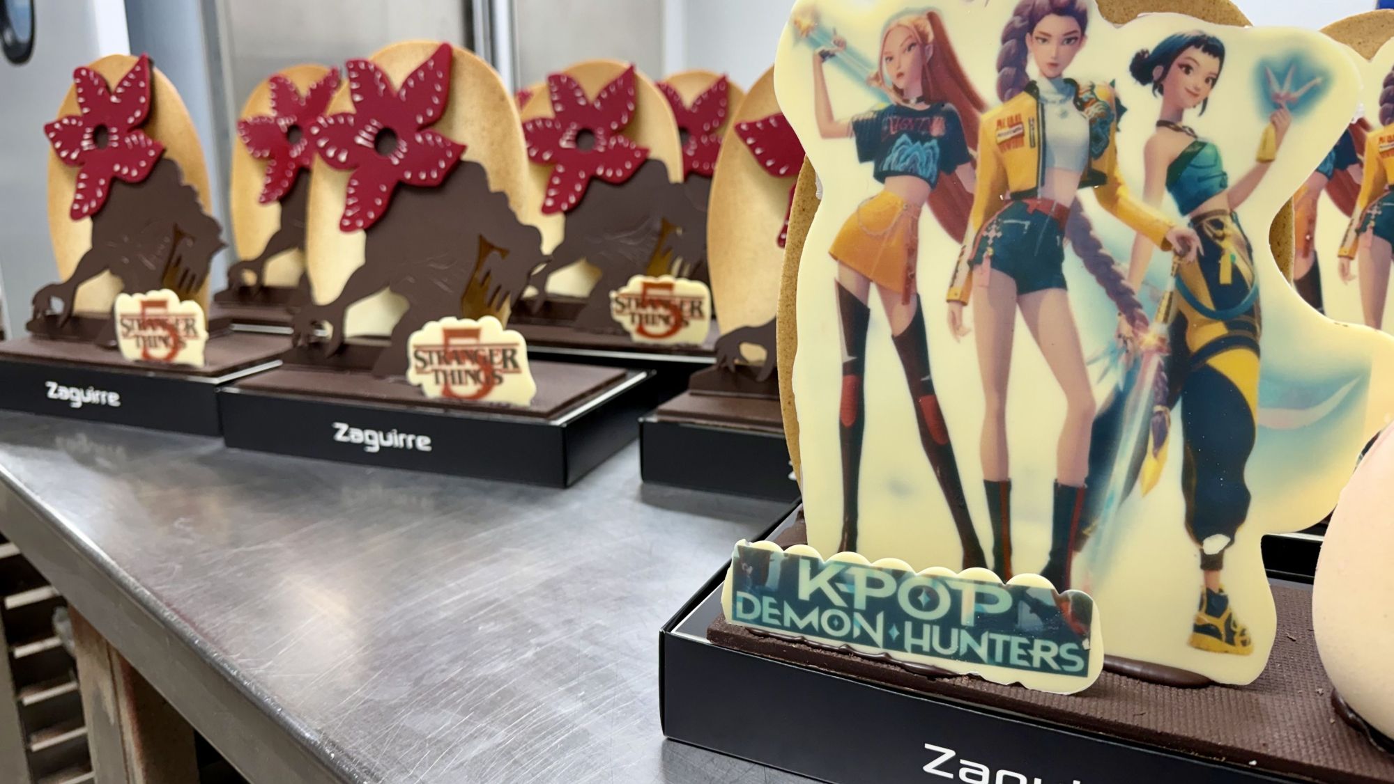 Figures de xocolata de 'Stranger Things' i 'K Pop Demon Hunters'
