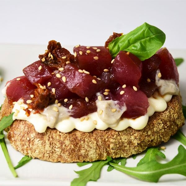 Un dels plats de les XV Jornades Gastronòmiques de la Tonyina Roja de l'Ametlla de Mar 1