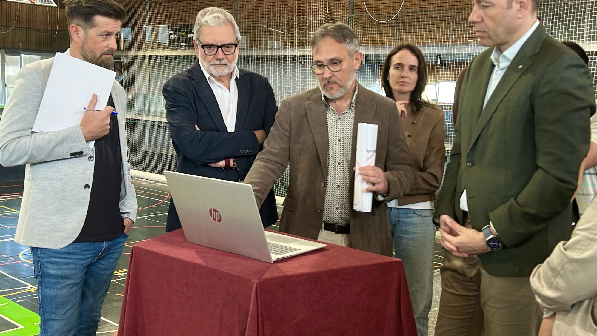 Visita al pavelló municipal Juanjo Garra 1