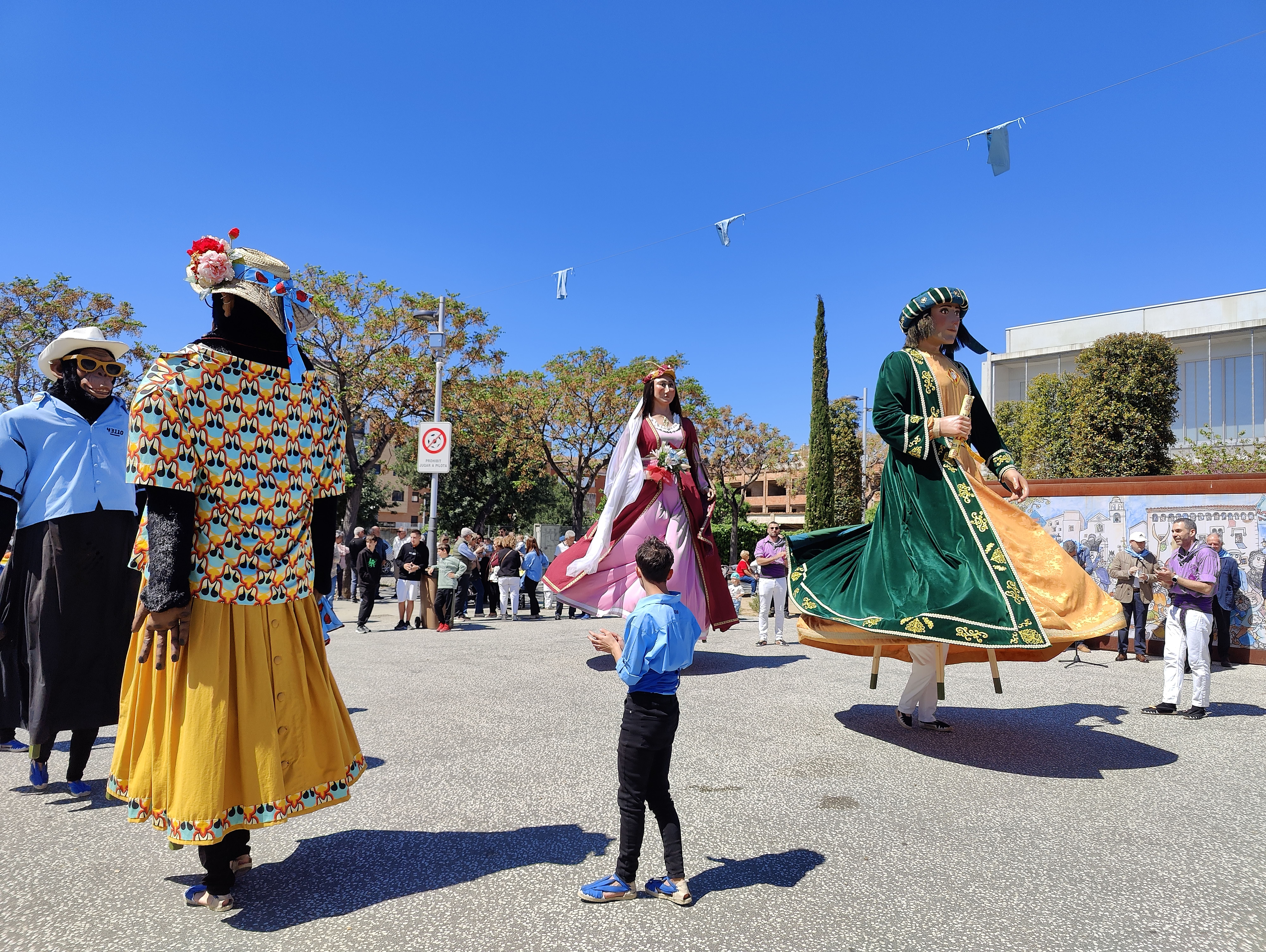 Mico, Mica i els Gegants de la Canonja (1)
