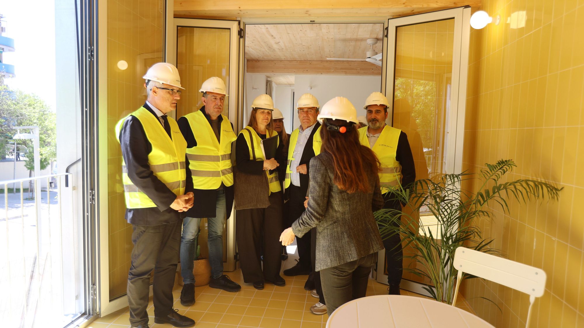 Autoritats visiten Molins de Rei les promocions de lloguer assequible a Les Guardioles 1