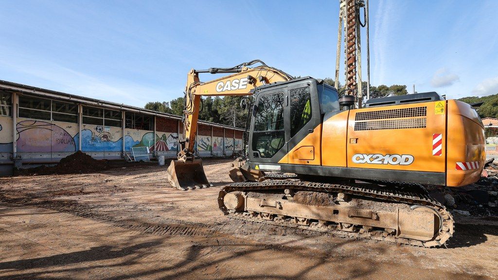 Treballs als terrenys del nou poliesportiu de Can Vinader | FOTO: Oriol Pagès