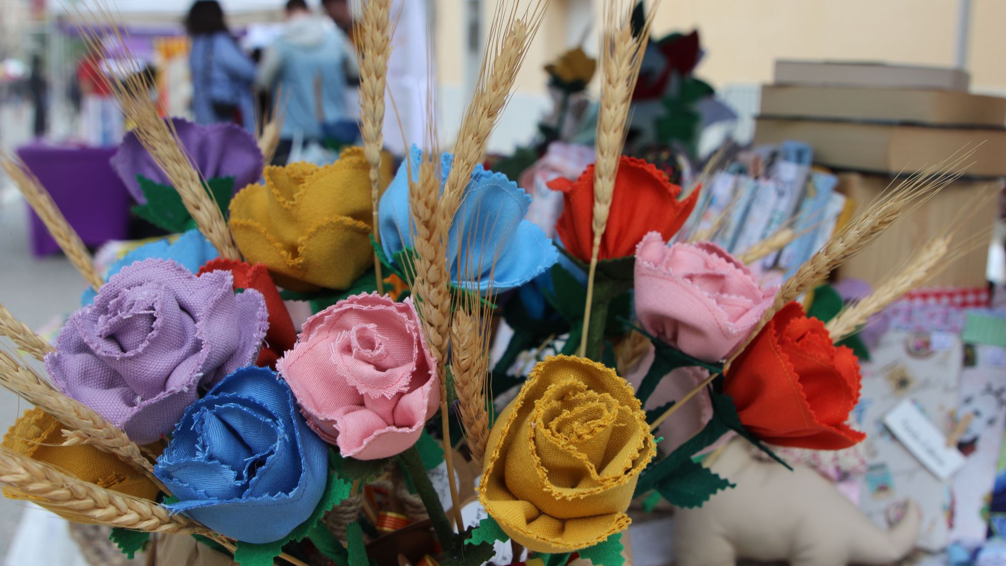 Roses de Sant Jordi a Roquetes