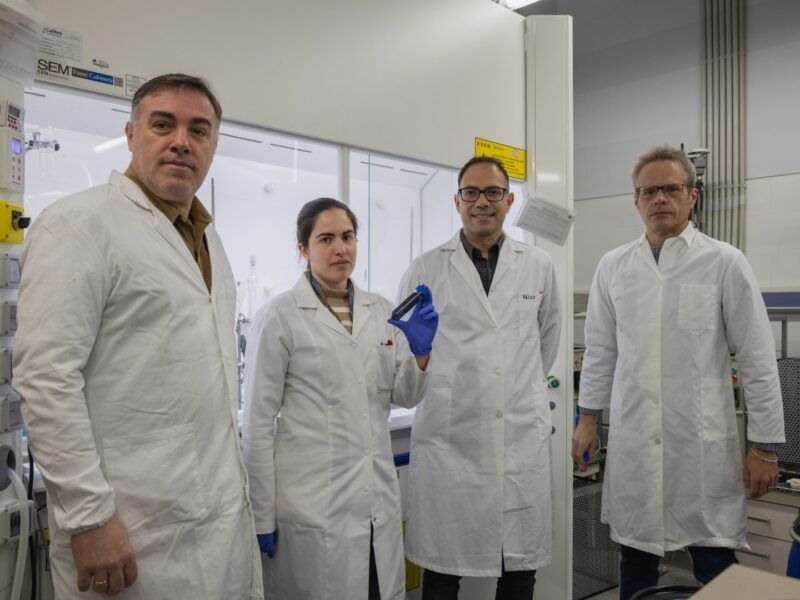 D’esquerra a dreta, Xavier Mateos, Judith Peñas, Nicolás Pazos i Luca Guerrini, equip investigador de la URV que ha participat en la recerca