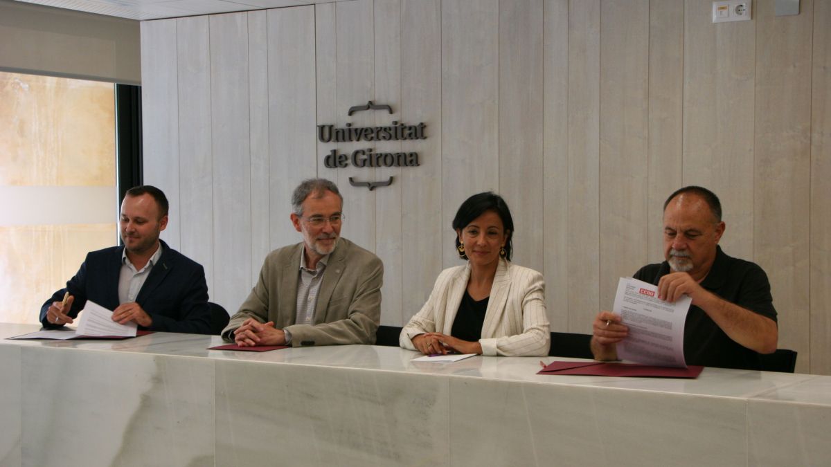 Lynch, Calbó, López i Martín formalitzen el conveni al Rectorat de la UdG