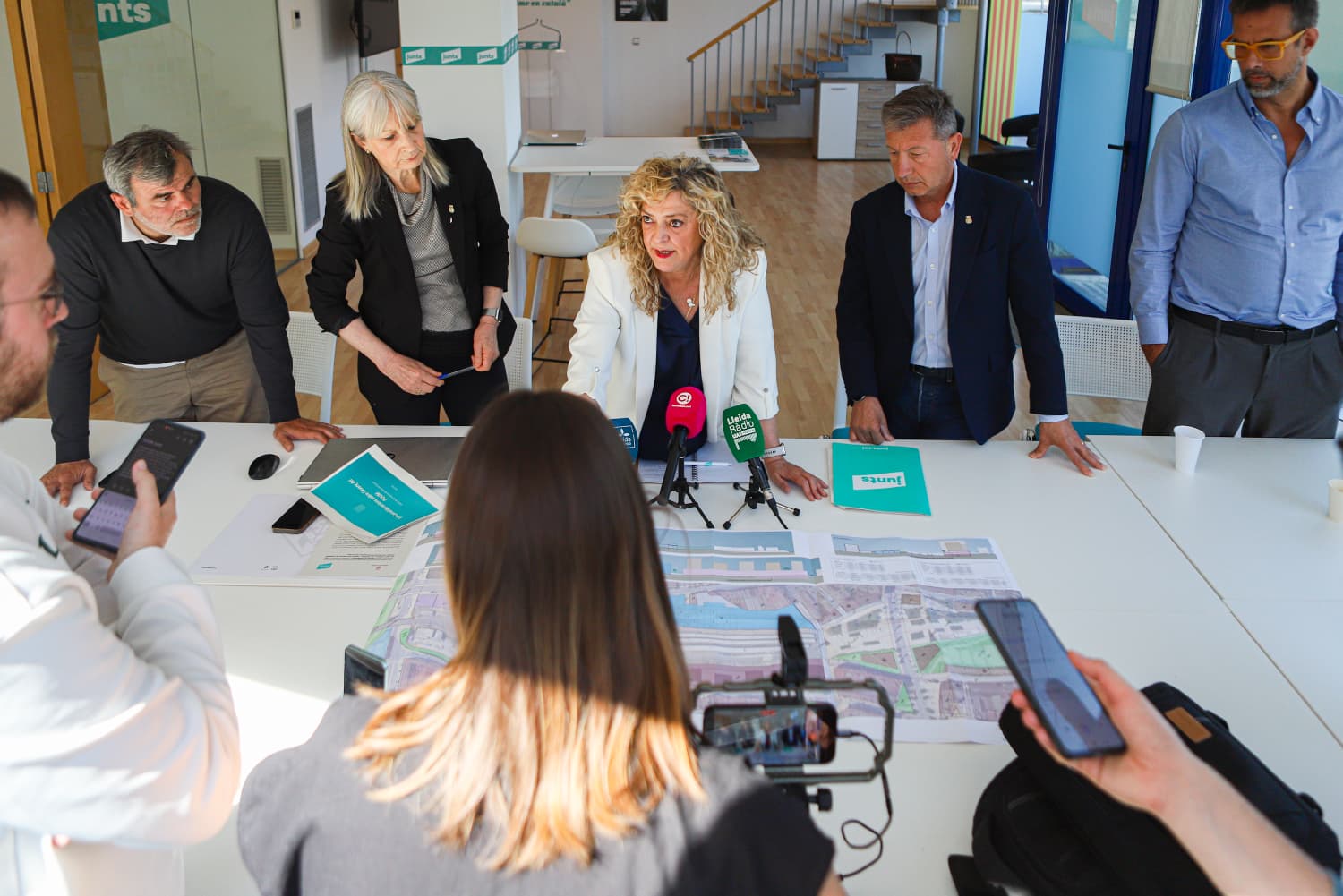 Junts presenta sus propuestas al POUM (JuntsXCat Paeria).