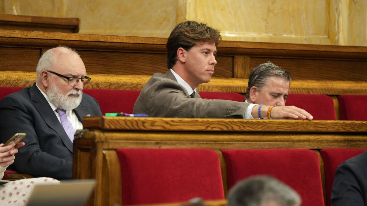 El diputat de Vox Alberto Tarradas durant el debat de la moció sobre els discursos d'odi i la discriminació