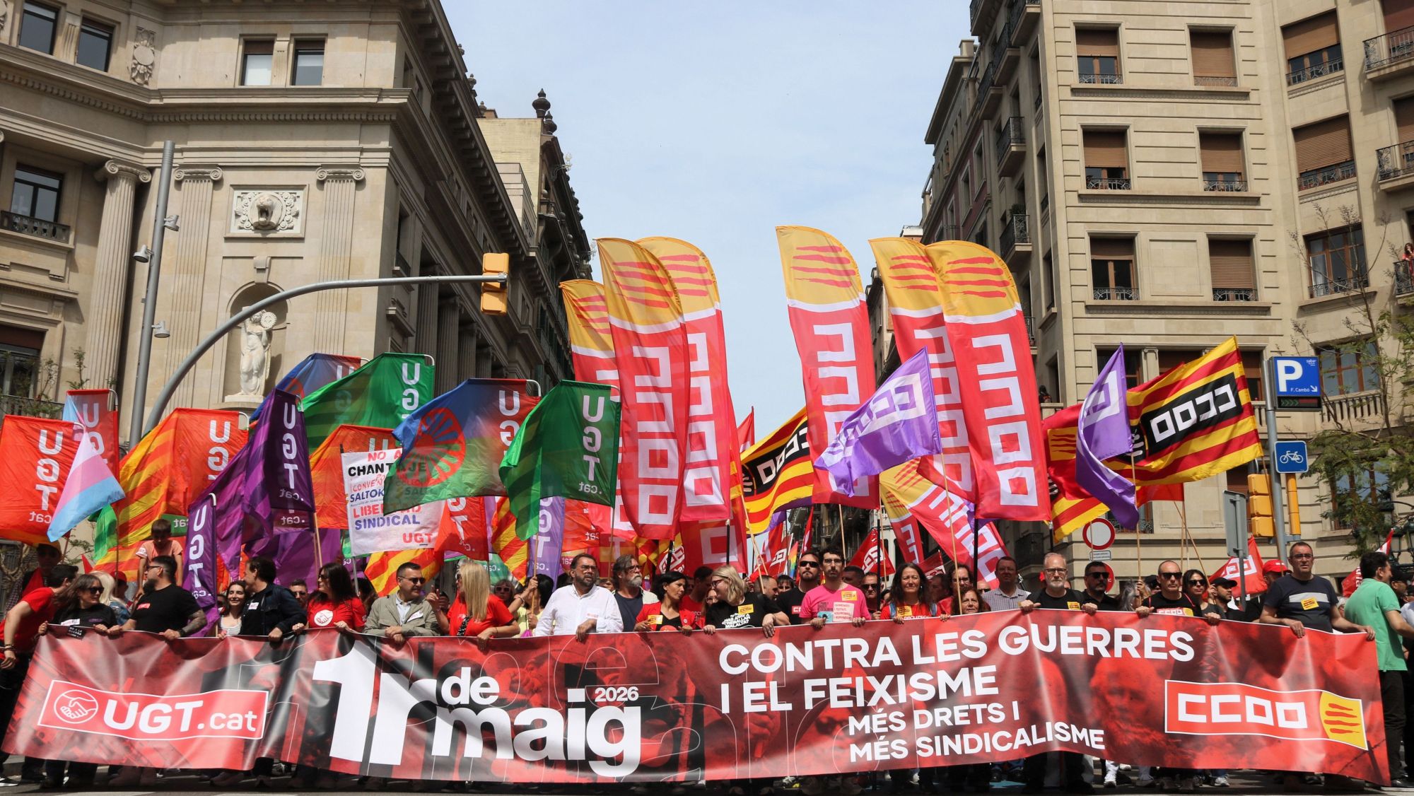 La capçalera de la manifestació de la UGT i CCOO a Barcelona