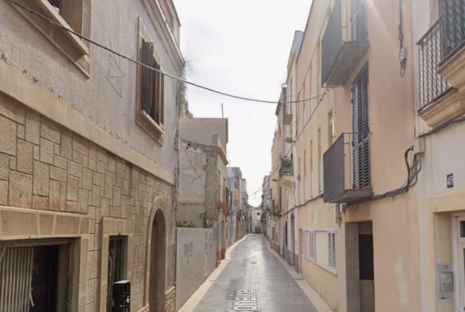 Foto del carrer on s'ha produït l'incendi