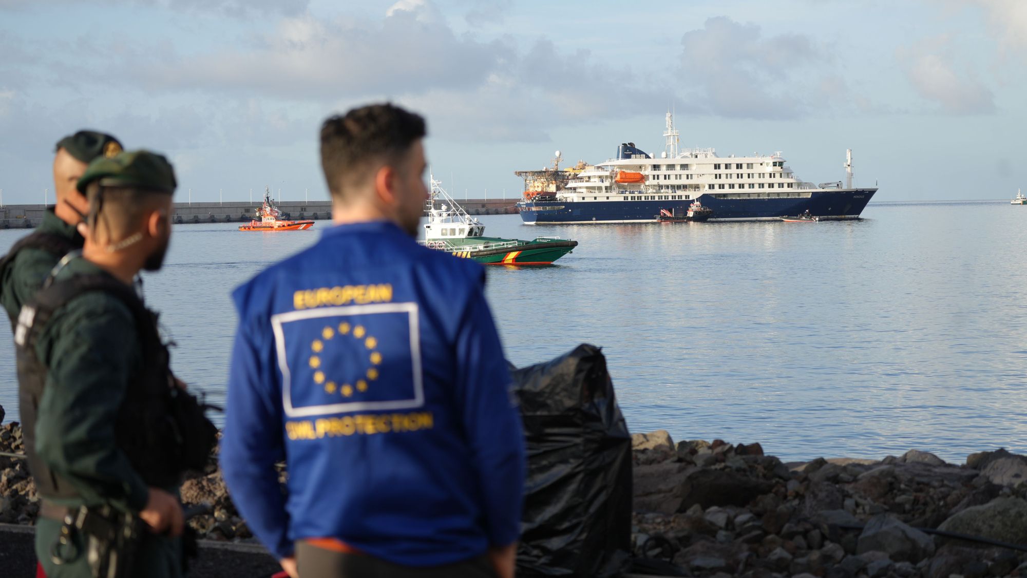 L'MV Hondius, al Port de Granadilla.