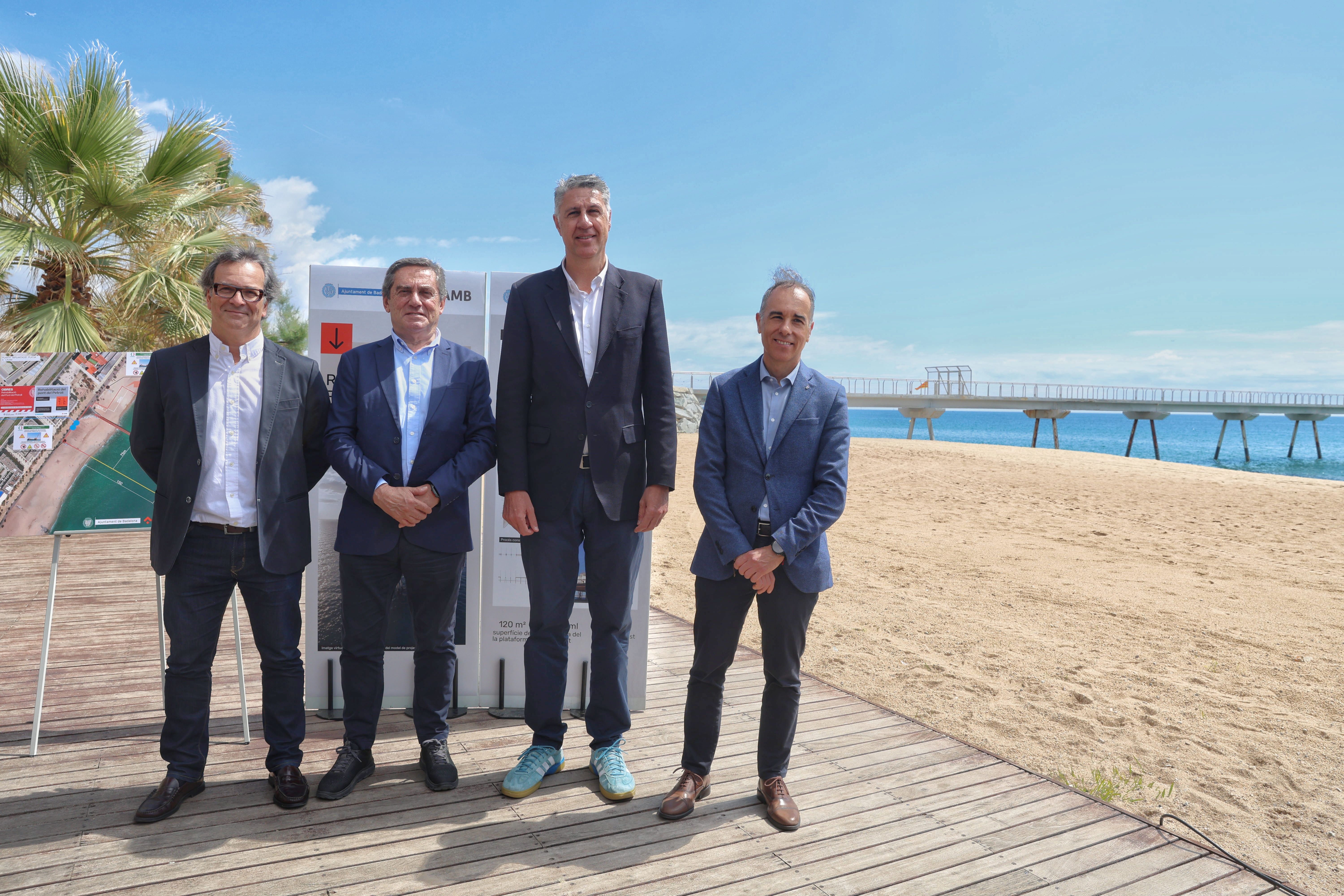 Presentació del projecte de rehabilitació del Pont del Petroli de Badalona, amb la infraestructura de fons