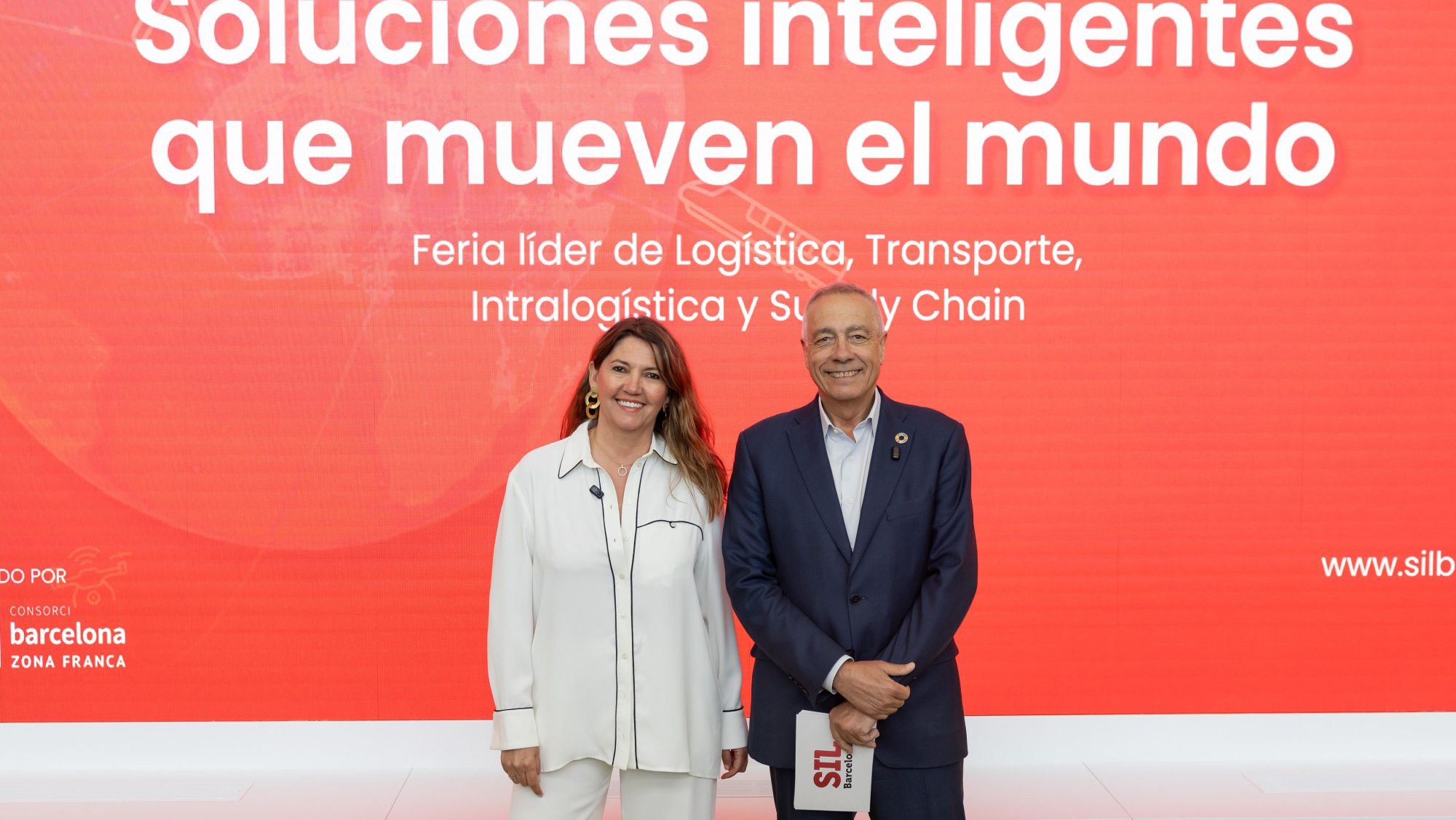 El president executiu del Consorci de la Zona Franca de Barcelona (CZFB) i president del SIL, Pere Navarro, i la directora general del CZFB i del SIL, Blanca Sorigué 1