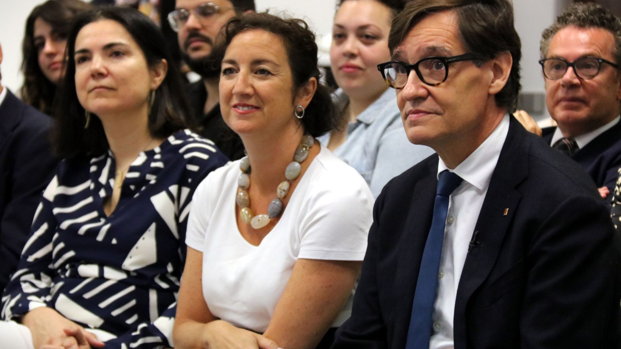 El president de la Generalitat, Salvador Illa, i la consellera, Alícia Romero, en un acte per donar conèixer dades dels préstecs d'emancipació de l'ICF