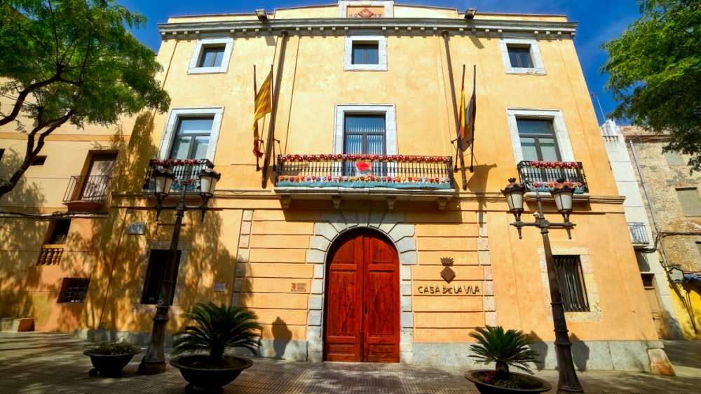 Façana de l'Ajuntament de Constantí