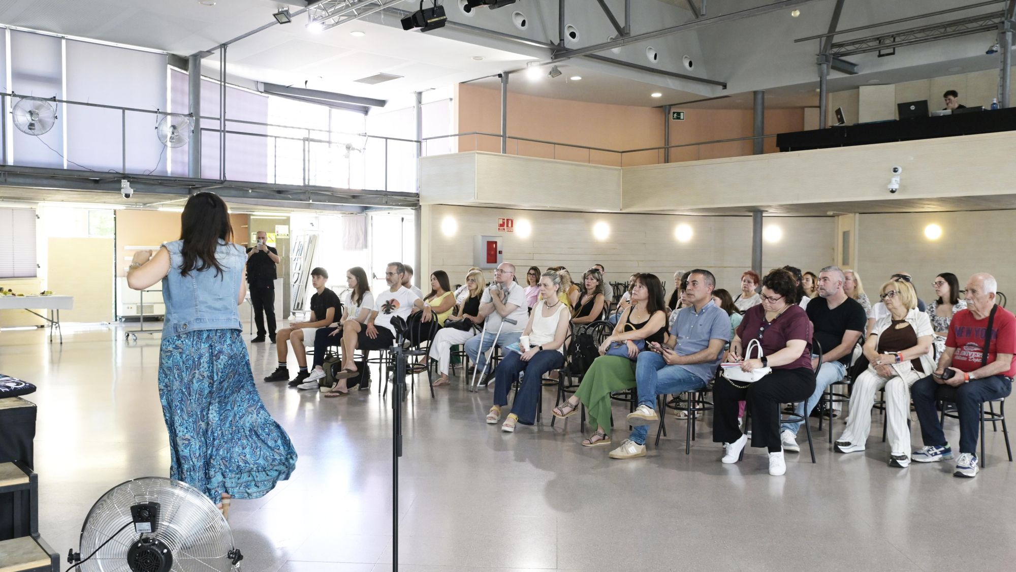 Parets aborda les addiccions invisibles en un congrés sobre benestar emocional 2