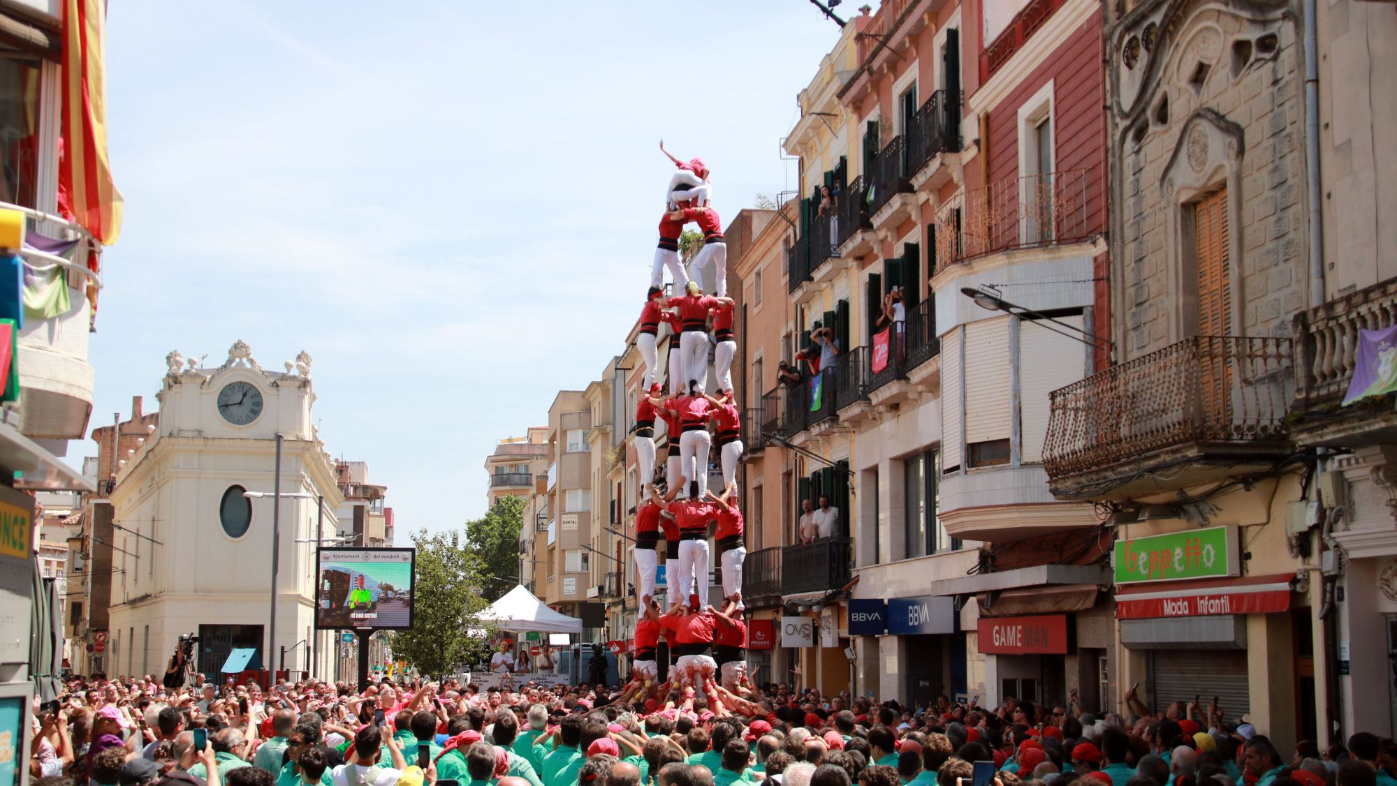 El 4d8 dels Nens del Vendrell en la primera ronda de la Diada de les colles campiones del Concurs de Castell del Vendrell
