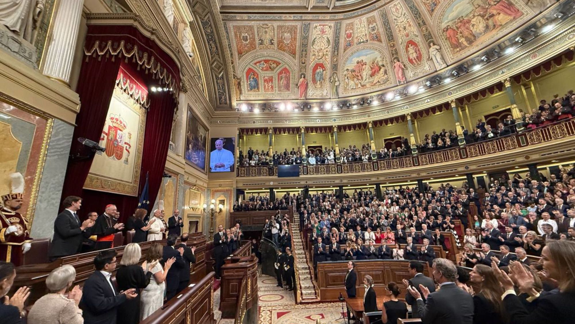 El papa Lleó XIV, aplaudit al Congrés dels Diputats