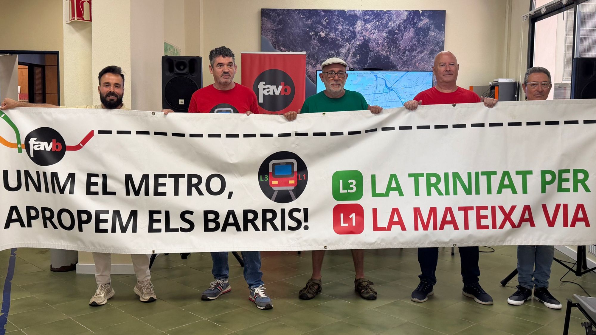 Alguns dels membres de les entitats veïnals que han presentat al·legacions al projecte