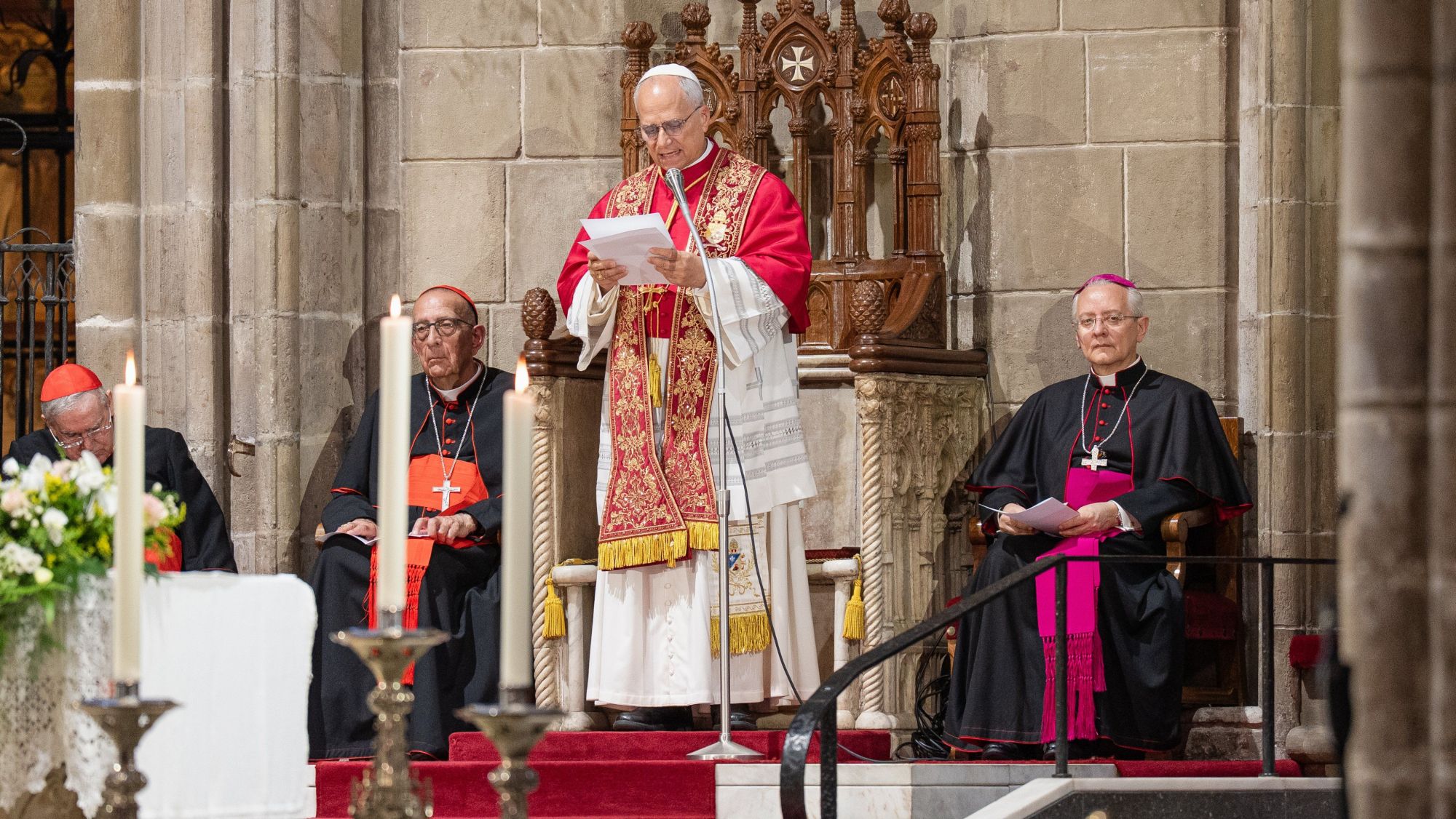 El Papa presideix l'Oració de l'Hora Mitjana a la catedral de Barcelona (1)