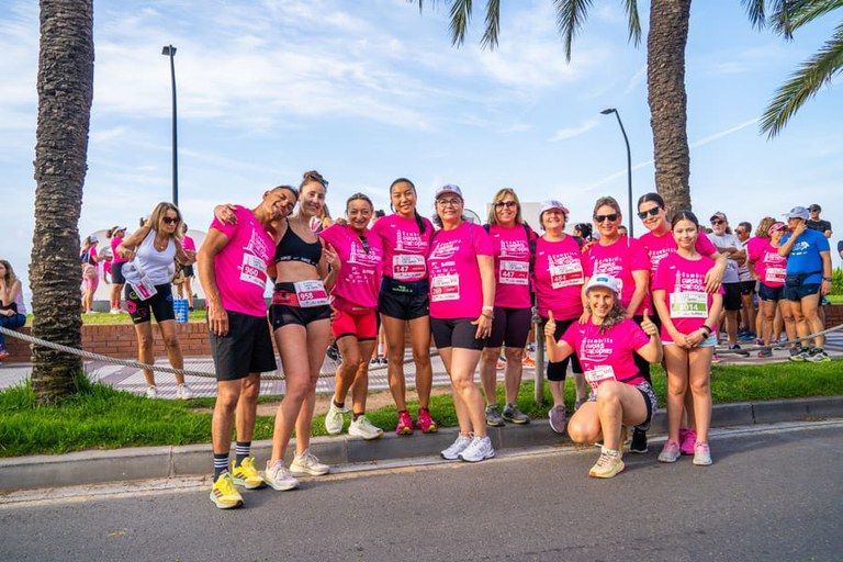 La Cursa de les Dones de Cambrils reuneix més de 1.200 participants i recapta 2.000 euros solidaris 1