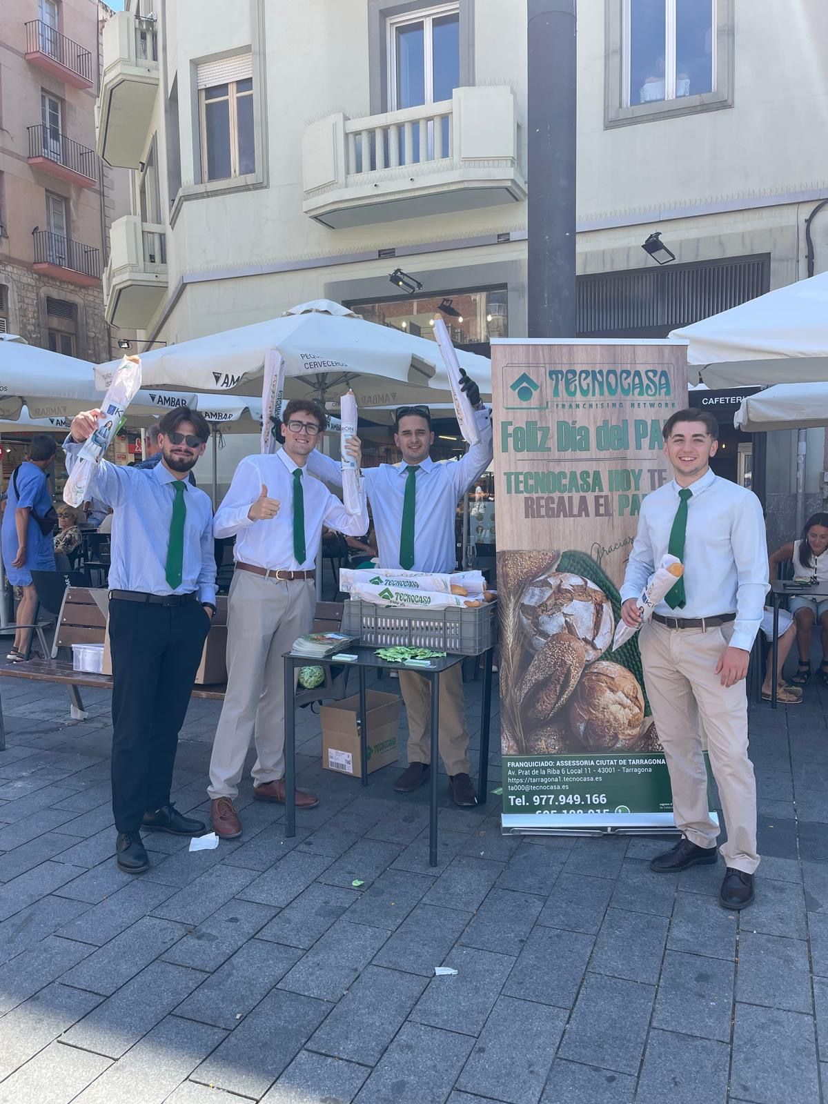 Tecnocasa reparteix pa gratis en dues zones de Tarragona per reforçar el vincle amb els barris 3