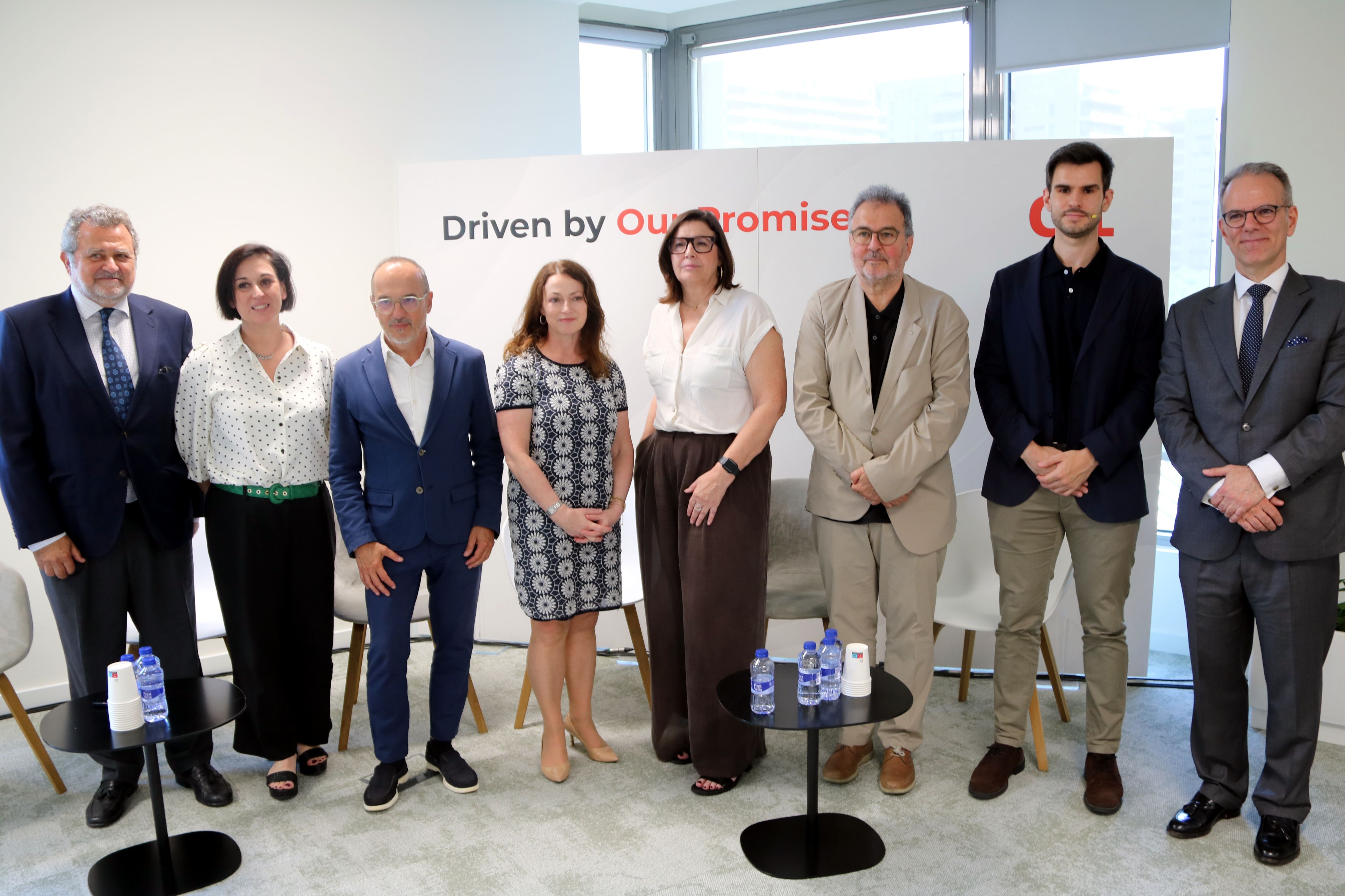Les autoritats en la inauguració de la nova seu central de CSL a Barcelona, a l'avinguda Diagonal