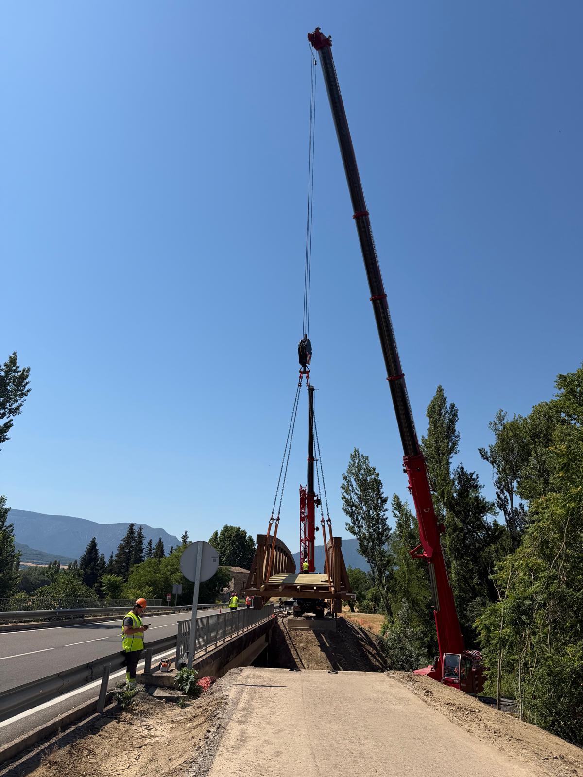 Passarel·la de fusta a la Ruta dels Llacs