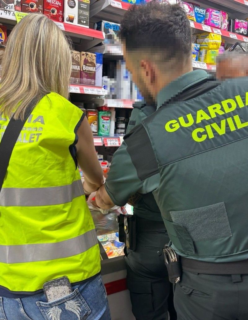 Operació policial conjunta a l'Hospitalet