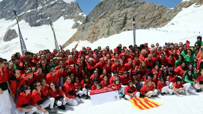 Foto de grup dels Castellers de Barcelona a la Jungfraujoch