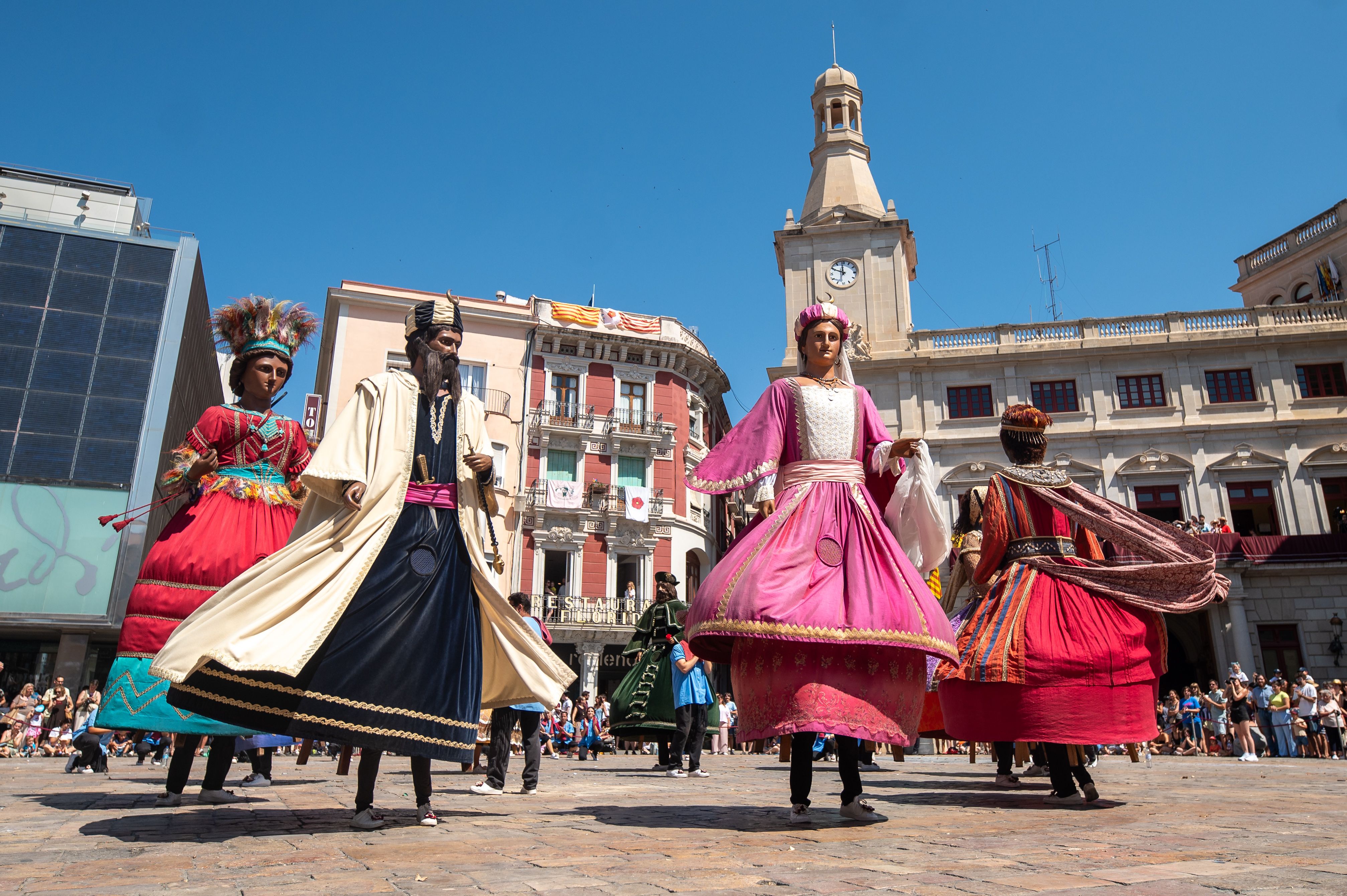 Els Gegants de Reus durant els actes del matí de Sant Pere 2026