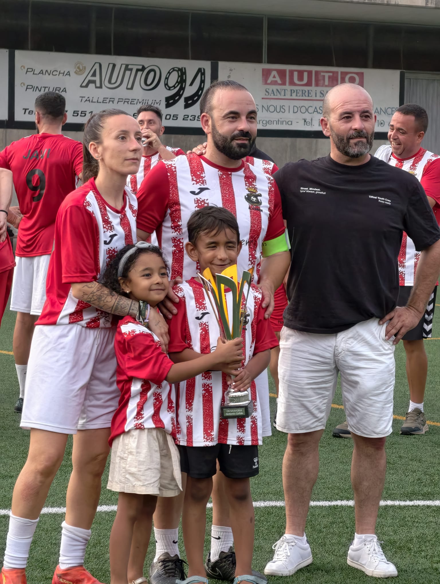 Sant Pere i Sant Pau homenatja el senyor Cañón amb un partit de futbol 2