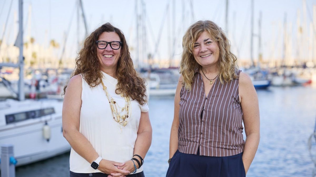 Patrícia González, directora d’A Bordo Lab, i Olga Cerezo, directora del Port Olímpic. Foto de Roger Fonts.