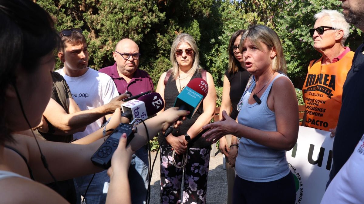 Noemí Llauradó, d'ERC Tarragona, en declaracions als mitjans davant l'hospital Joan XXIII de Tarragona