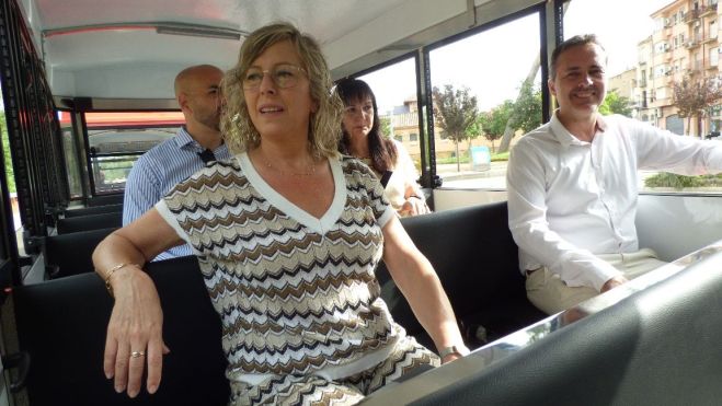 Primer viatge del trenet turístic de Tortosa amb Mar Lleixà i Jordi Jordan al capdavant