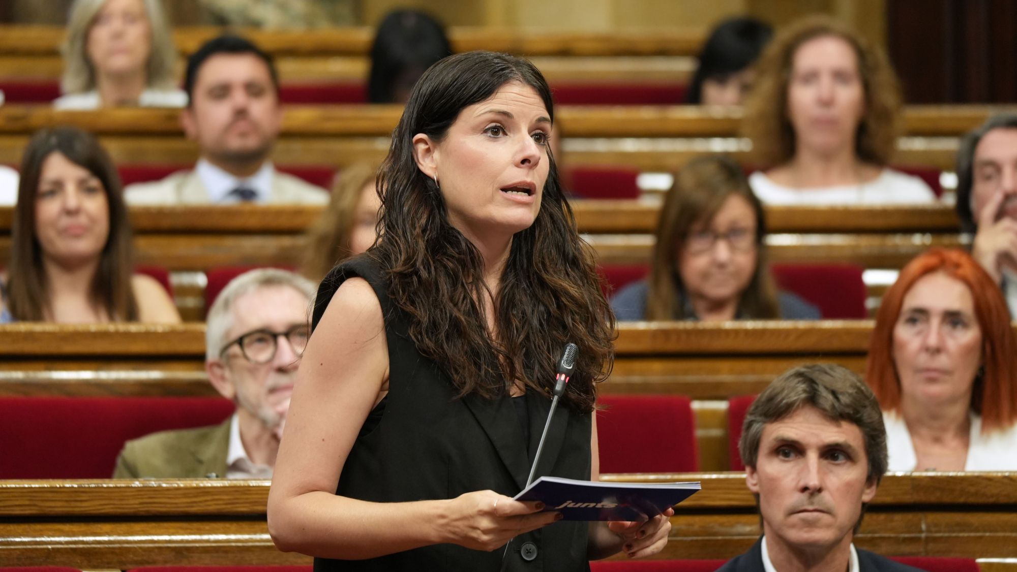 La presidenta de Junts al Parlament, Mònica Sales, al ple del Parlament