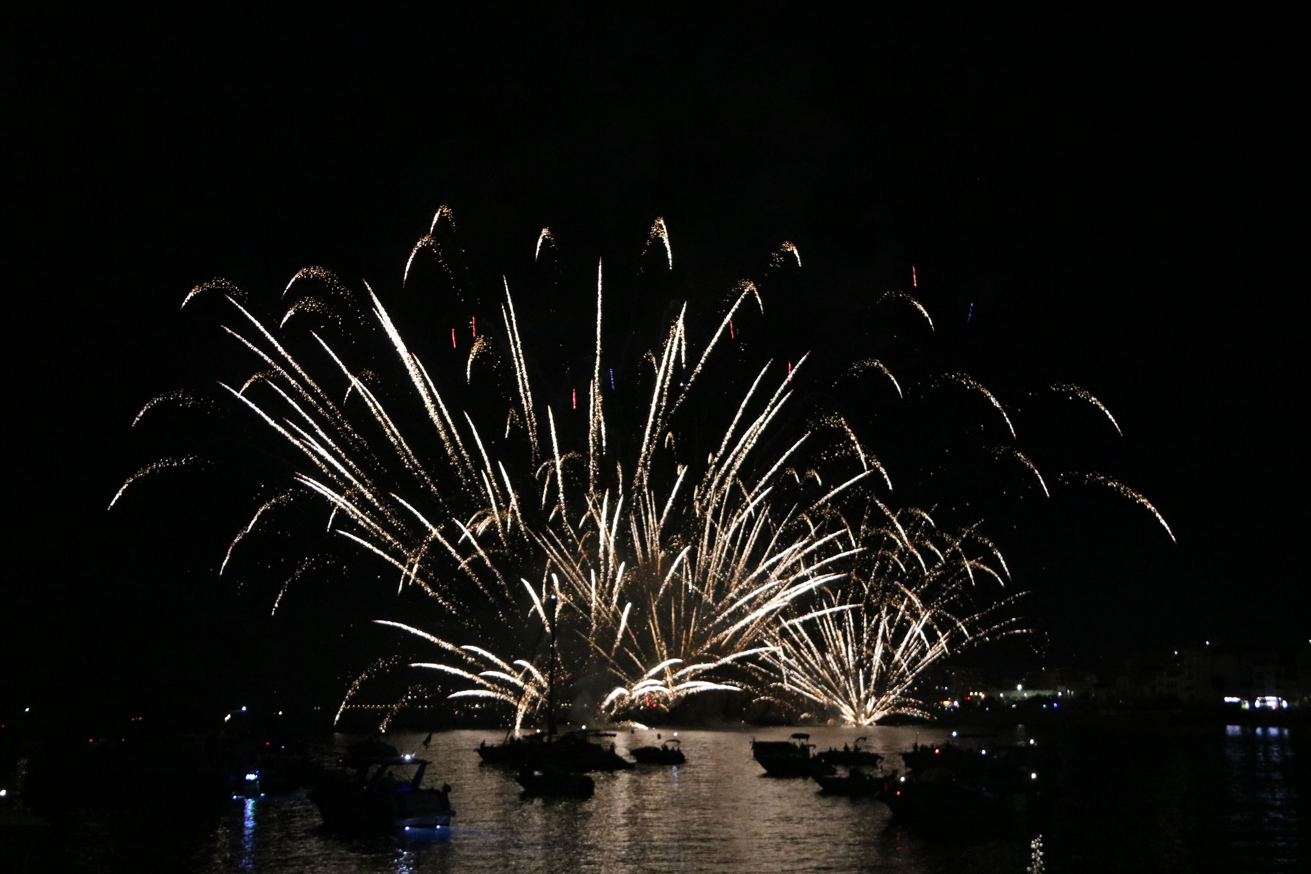 Blanes encén la 54a edició del Concurs Internacional de Focs d’Artifici de la Costa Brava