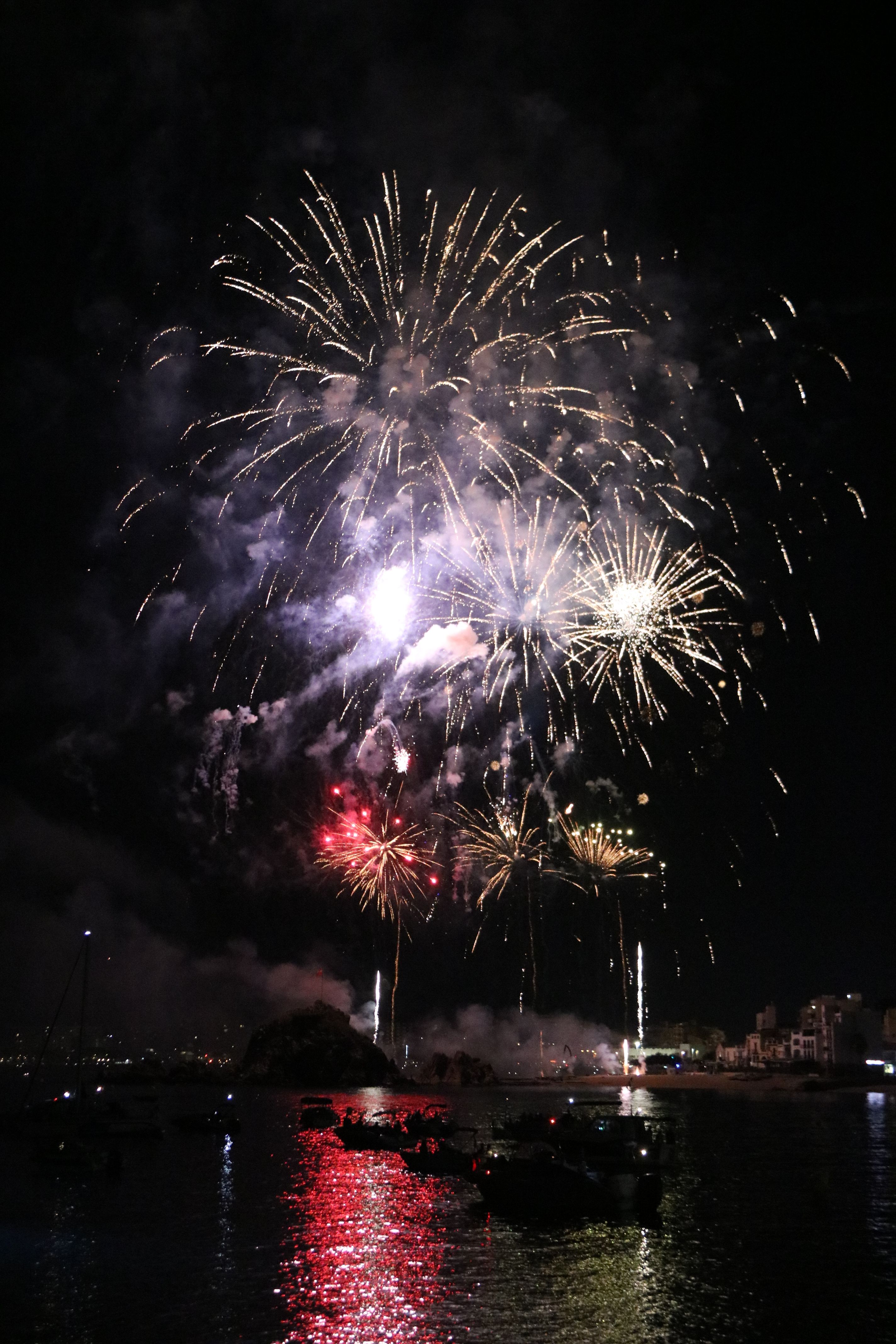 Blanes encén la 54a edició del Concurs Internacional de Focs d’Artifici de la Costa Brava 3