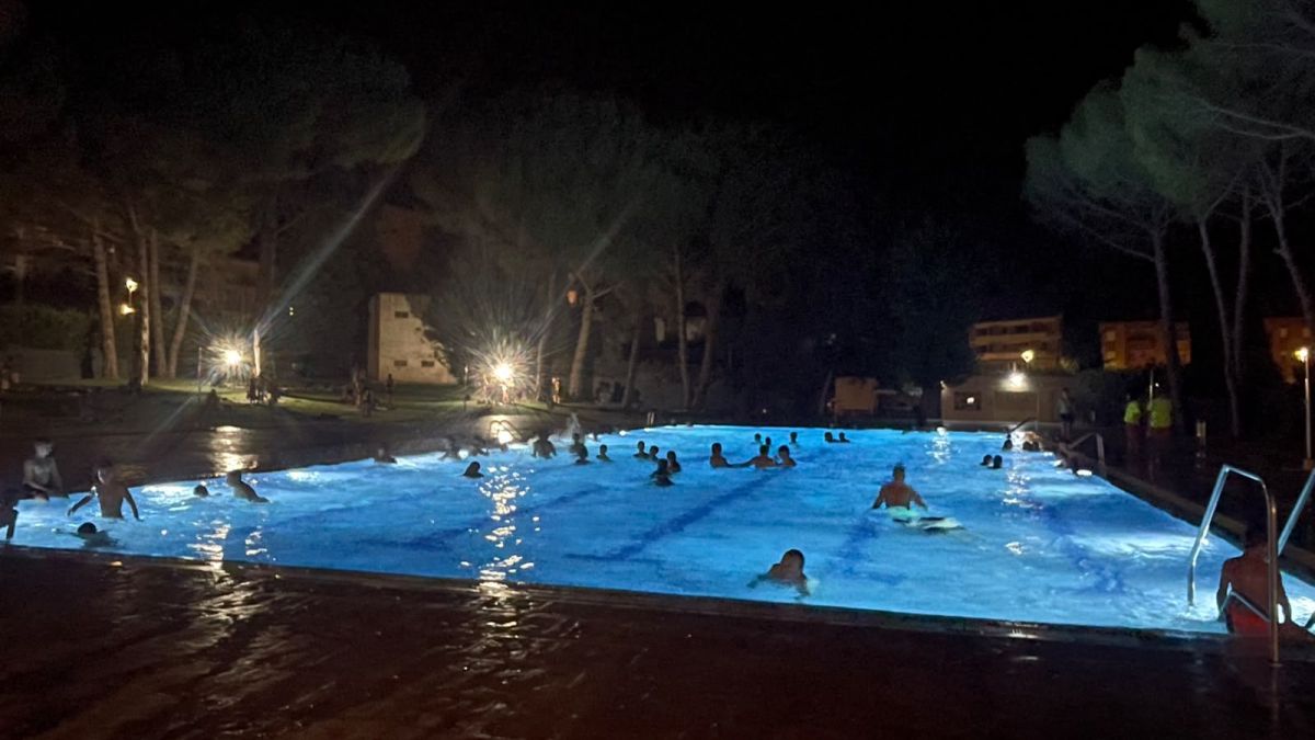 Piscina nocturna del FAISTIU a l'Espluga de Francolí