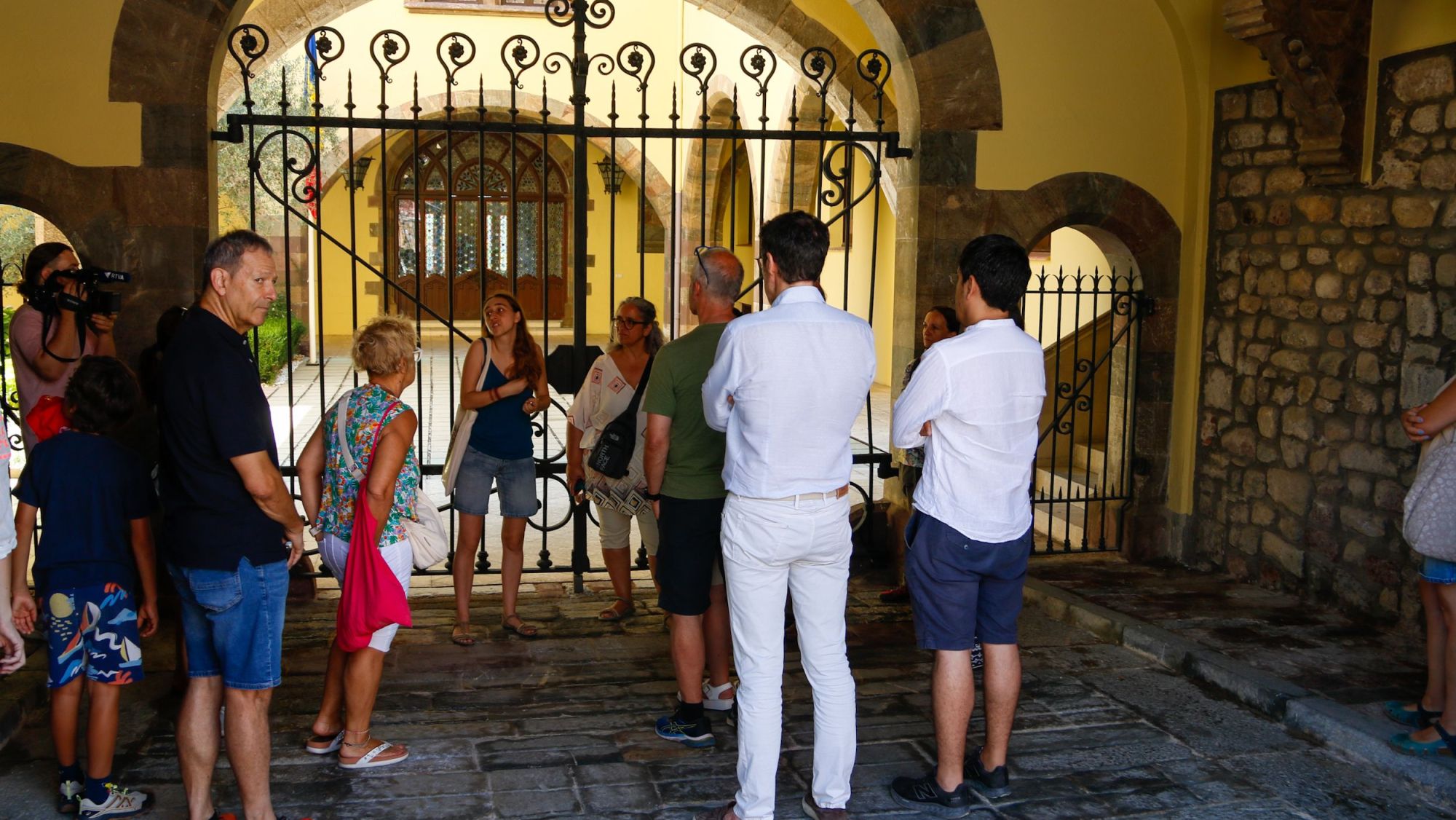 Un moment de la visita guiada al conjunt catedralici de Santa Maria d'Urgell