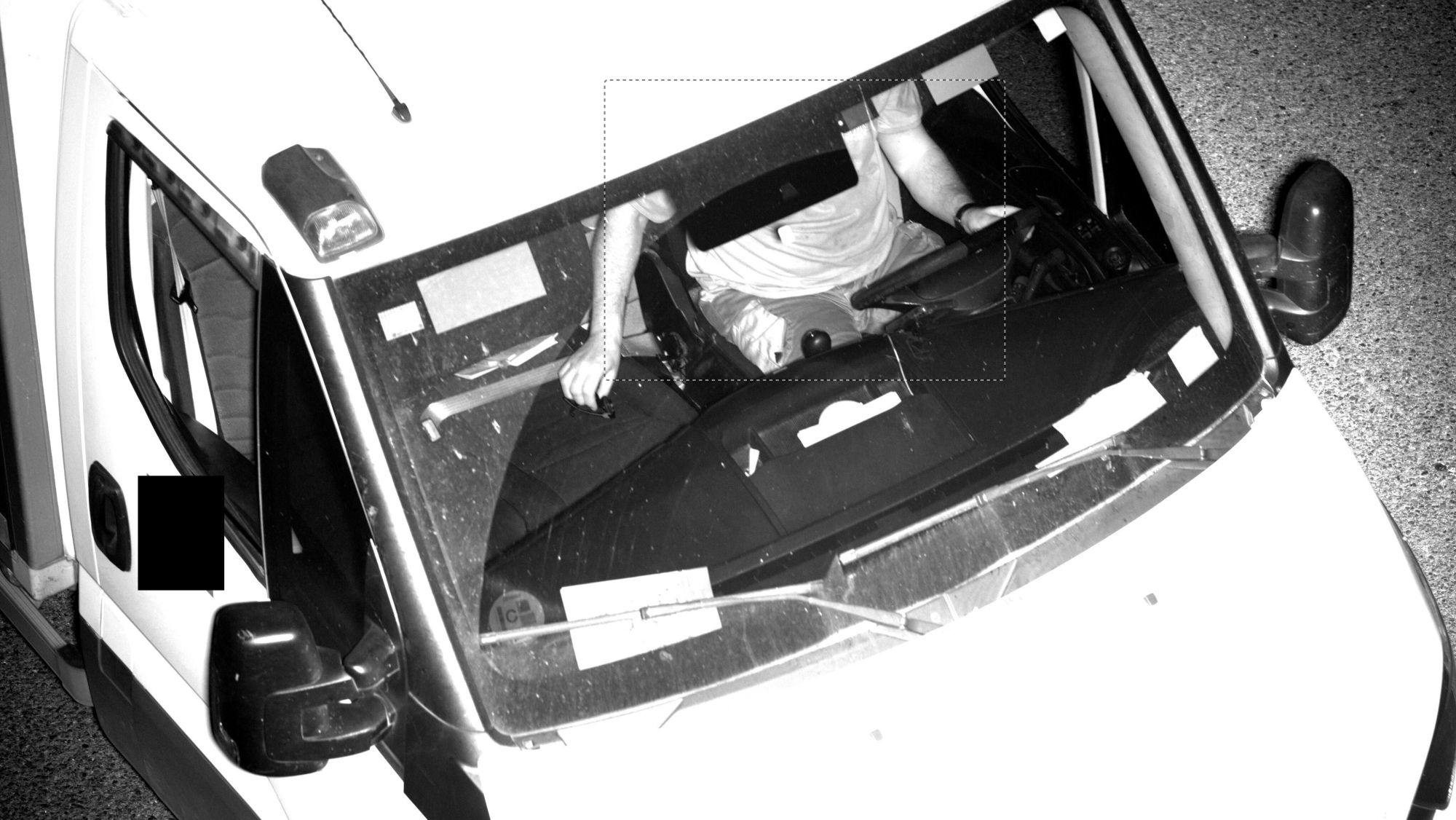 Conductor identificat sense el cinturó de seguretat