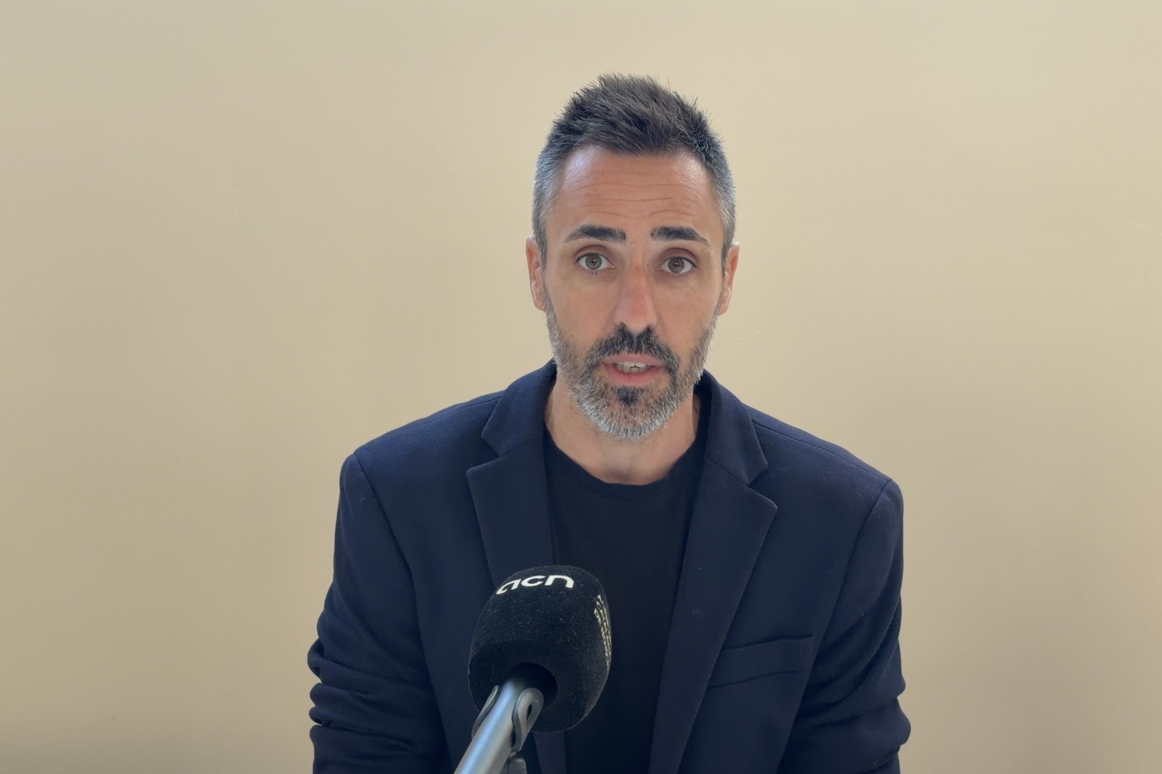 Marc Puigtió durant l'anunci de la seva renúncia com a cap de llista d'ERC a Girona.