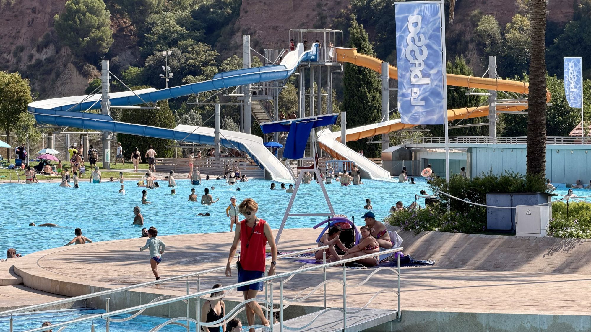 Ambient a la Bassa, la principal piscina de Sabadell. (3)
