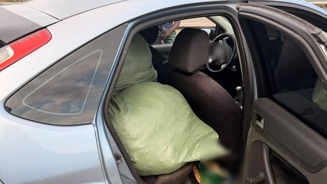 Els Mossos d’Esquadra detenen dues persones a l’Aldea amb 646 samarretes esportives presumptament falsificades3