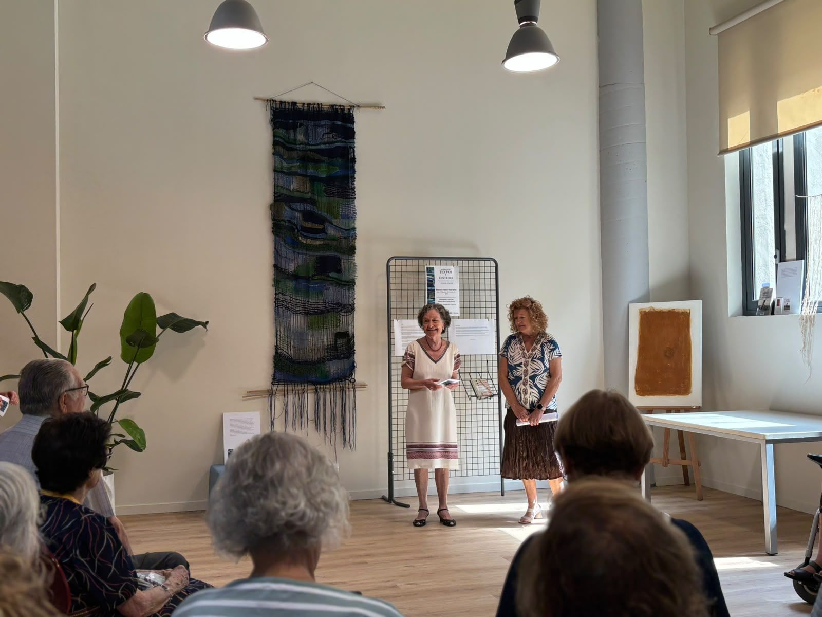 Tremp uneix la literatura de Maria Barbal i l’art tèxtil en una nova exposició 2