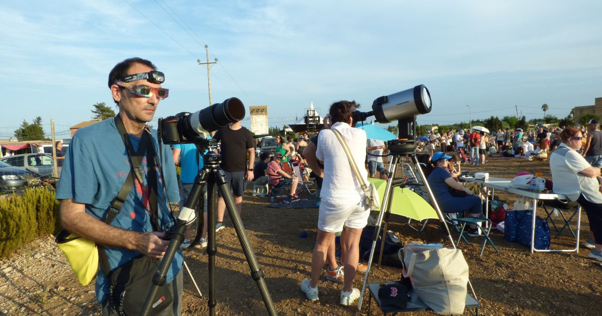 Astroturisme dia de l'eclipsi.