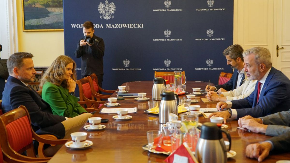 Collboni manté el viatge a Kíiv malgrat l’escalada dels atacs russos
